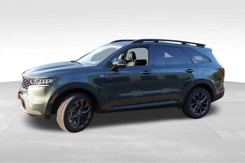 Used 2023 Aruba Green Kia X-Line EX image 10