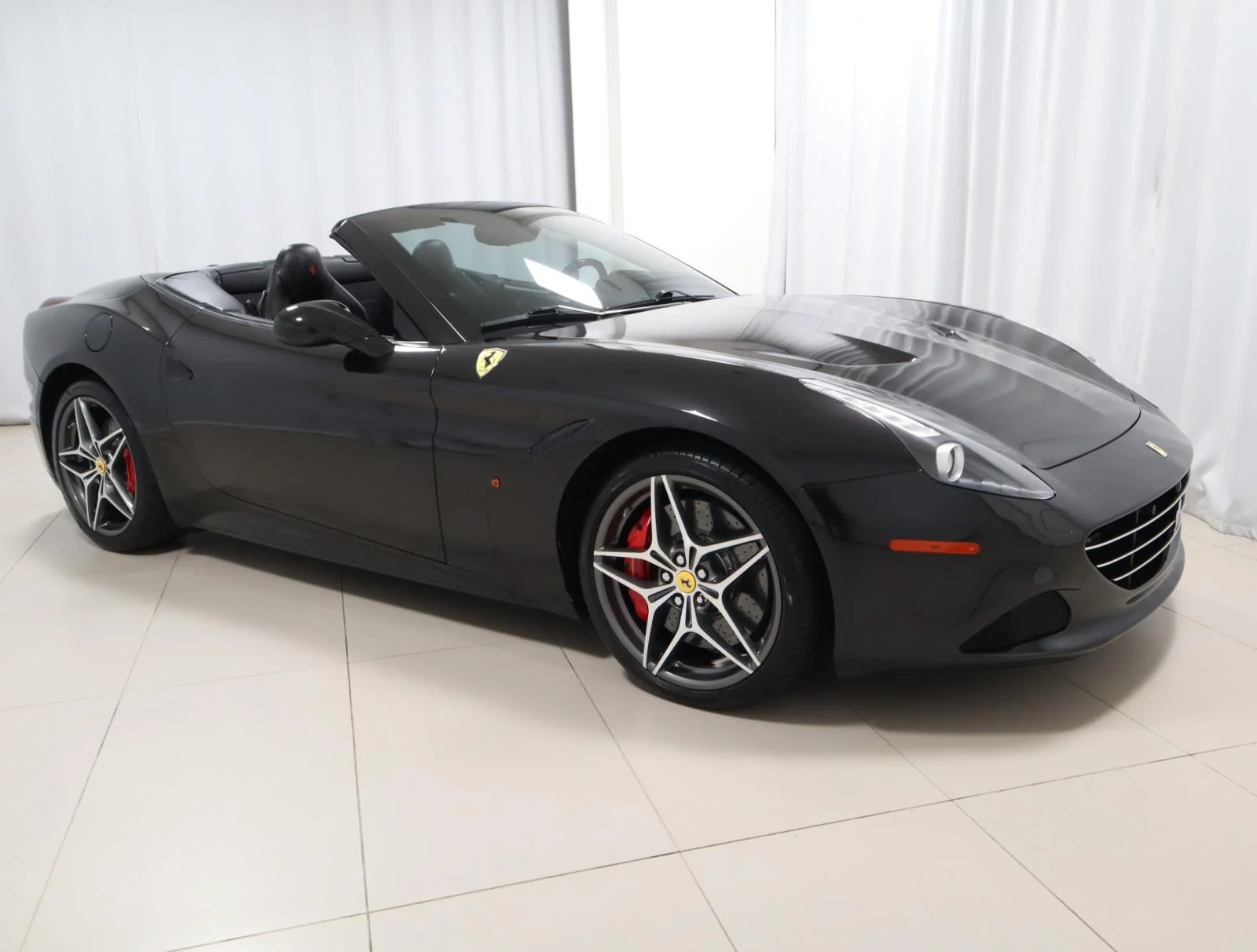 Used 2016 Nero Daytona Metallic Ferrari T 2dr Conv image 6