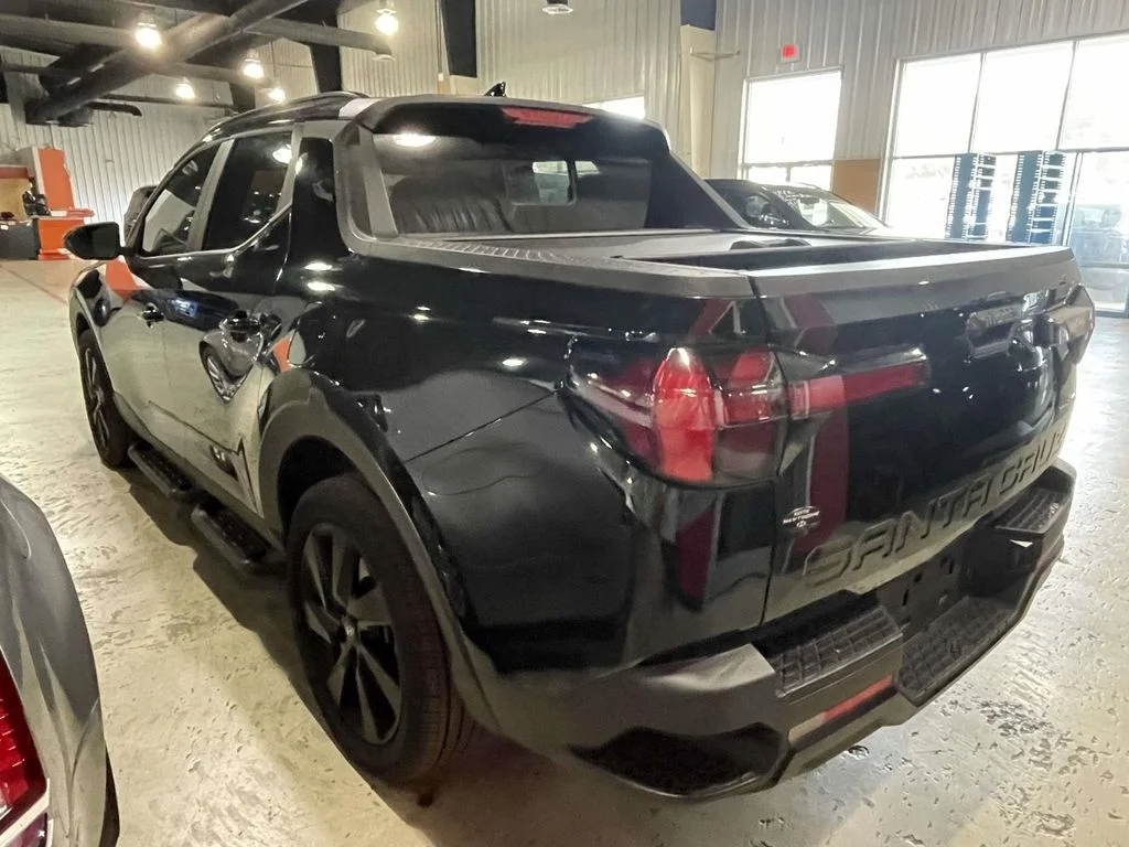 Used 2024 Black Hyundai NIGHT image 4