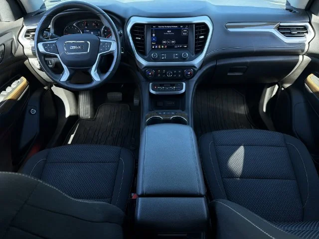Used 2023 Silver GMC SLE image 17