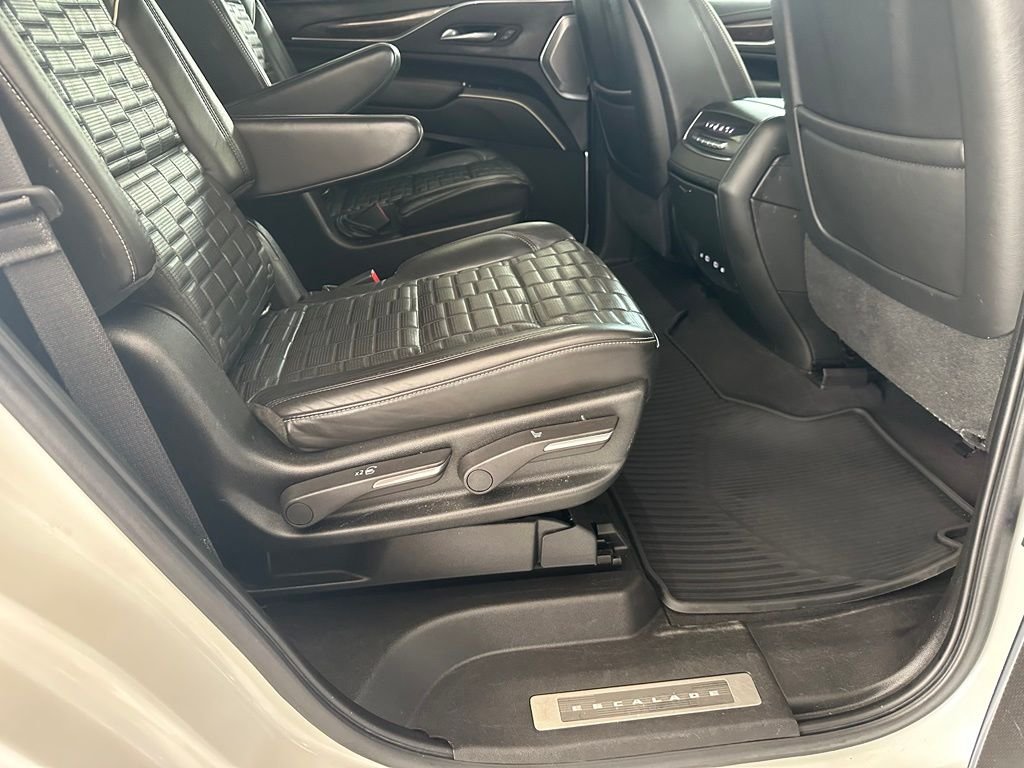 Used 2021 White Cadillac Sport Platinum image 36