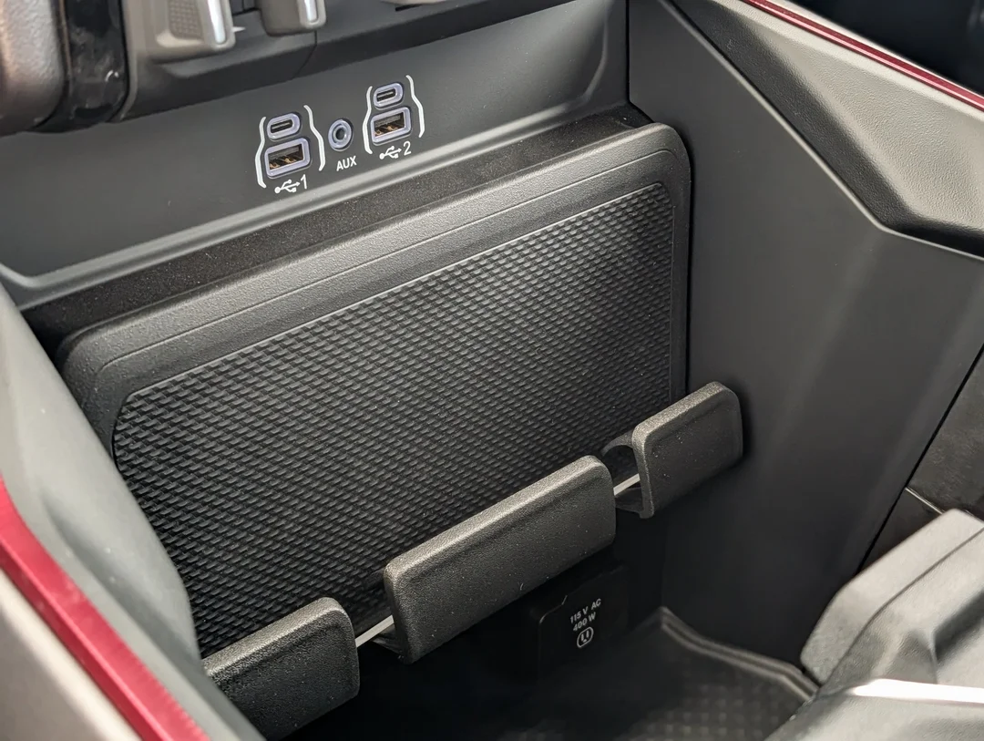 New 2026 White RAM Rebel - - 4x4 - 420HP Turbo I6 - Adaptive Cruise Control - Park Assist & More! image 22