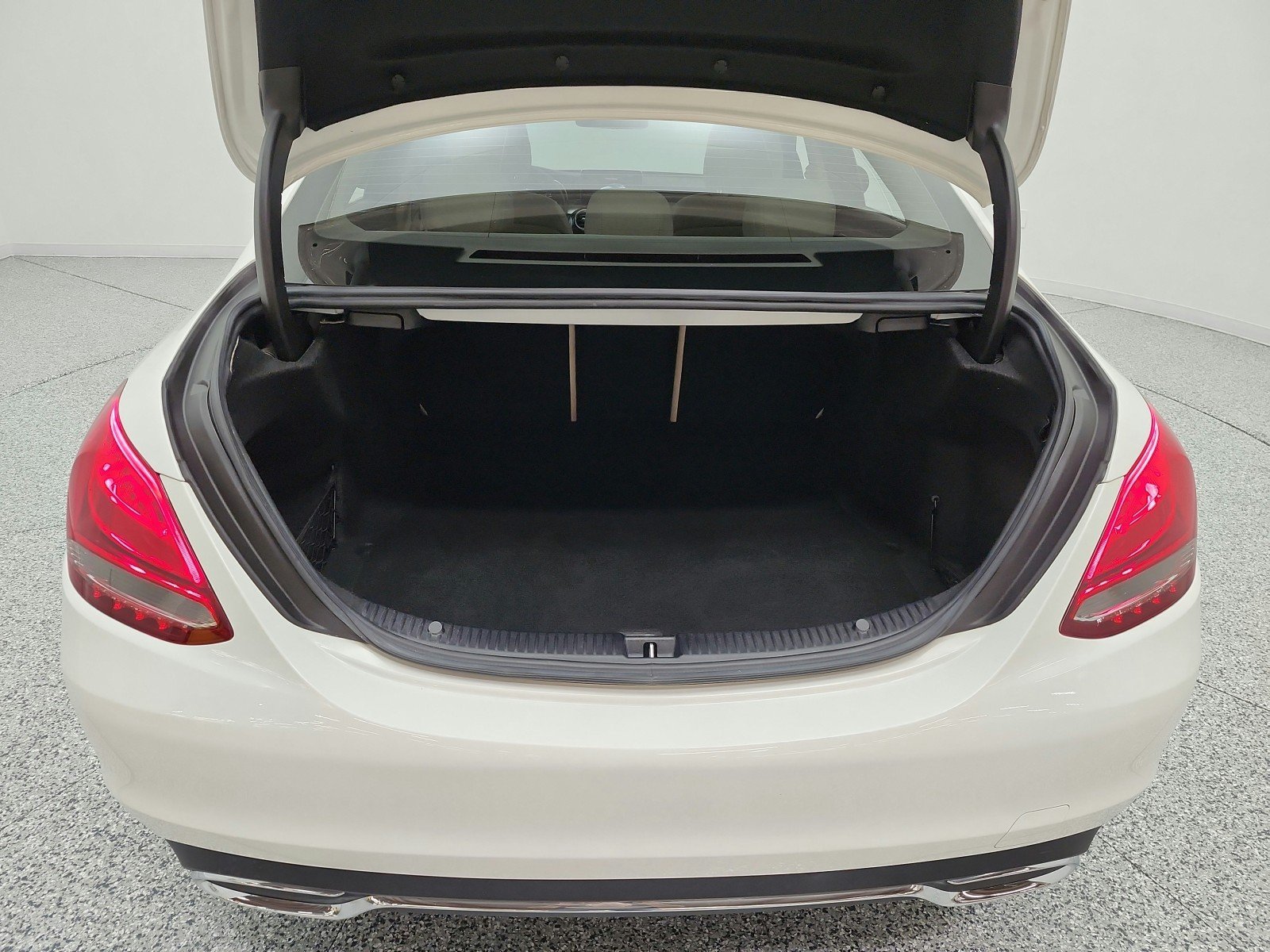 Used 2016 Polar White Mercedes-Benz C 300 Luxury image 20