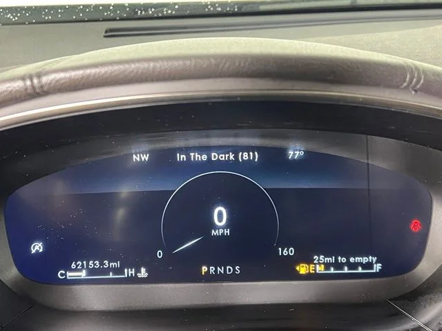 Used 2019 Brown Lincoln Select image 21