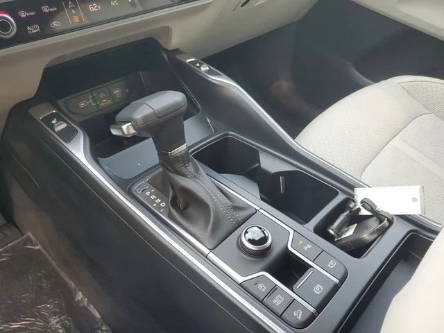 2025 Kia Sorento S - Photo 21