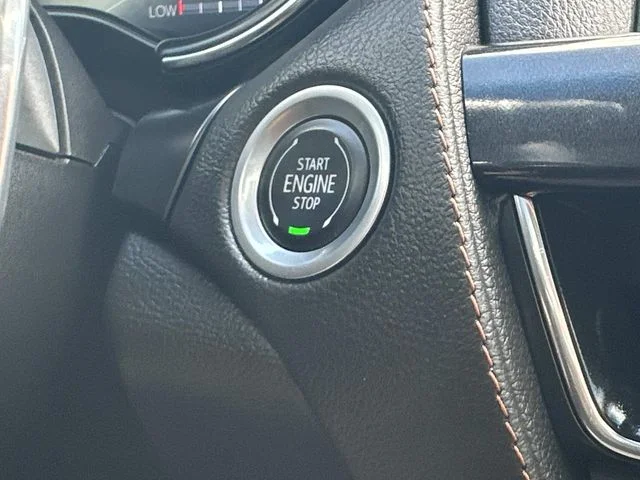 Used 2022 White Cadillac V-Series image 26