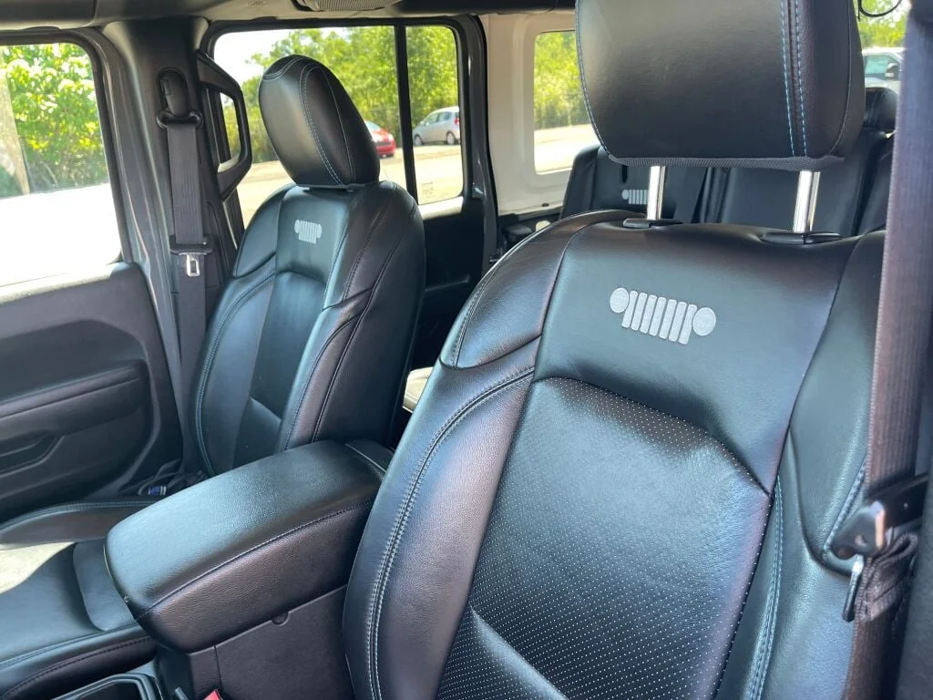 Certified Used 2023 Sting-Gray Clearcoat Jeep Rubicon image 8