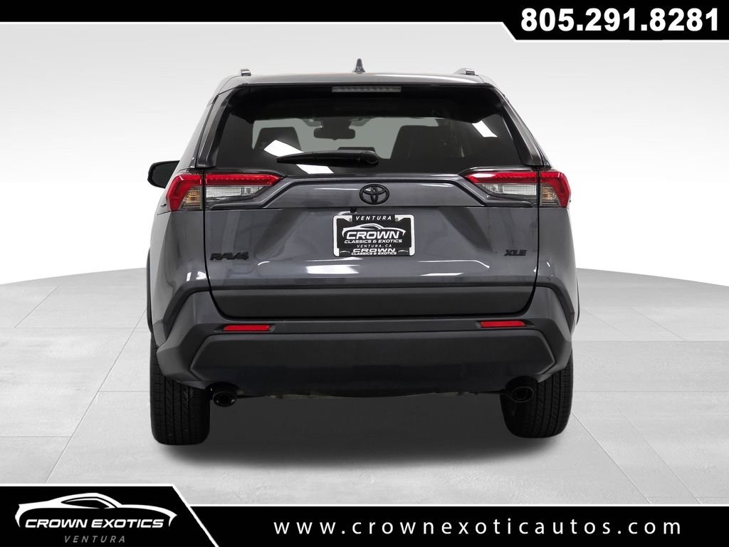 Used 2023 Gray Toyota XLE Premium image 6