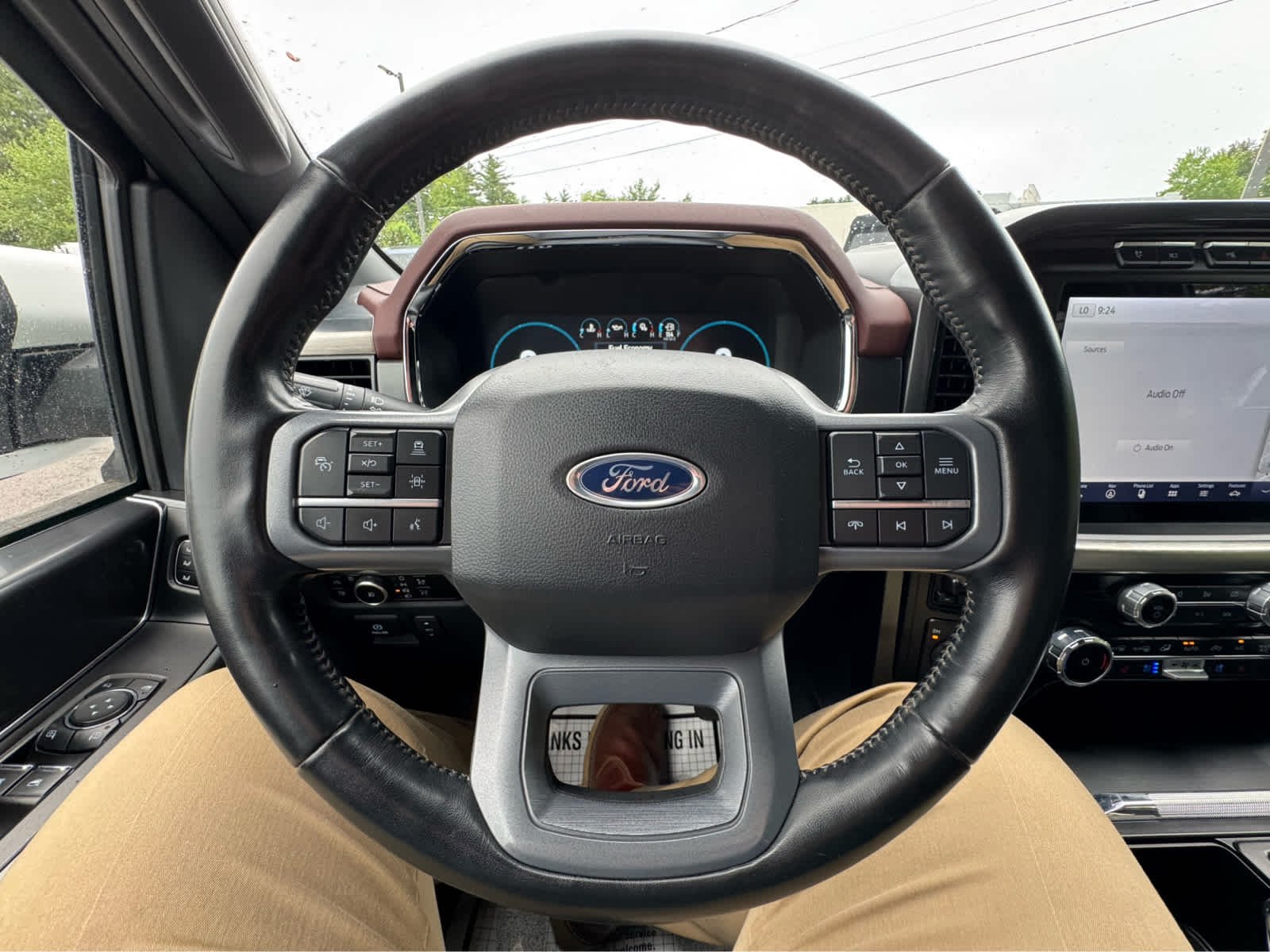 2023 Ford F-150 Lariat - Photo 17