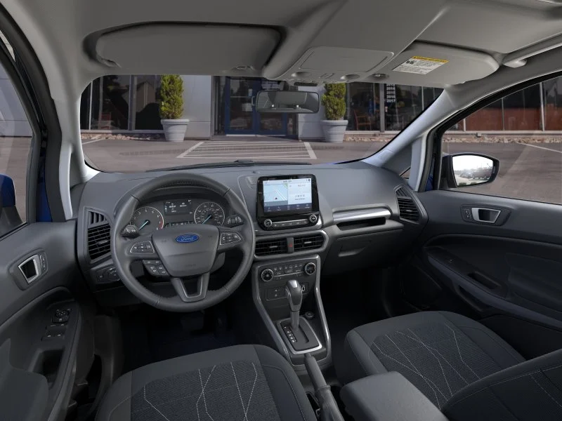 New 2021 Lightning Blue Metallic Ford SE image 9