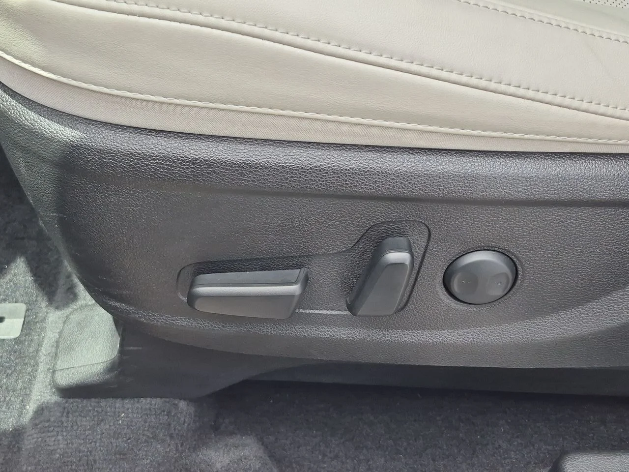 Certified Used 2022 Gravity Gray Kia S image 36
