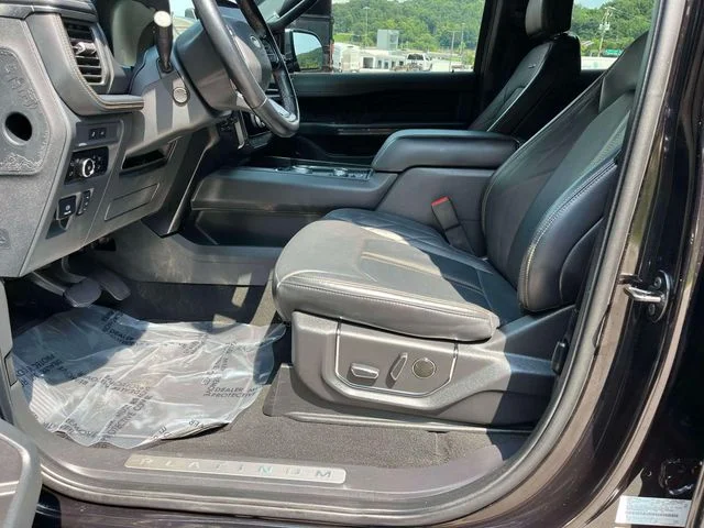 Used 2024 Black Metallic Ford Platinum image 31