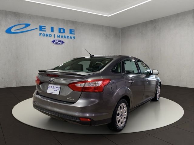 Used 2012 Gray Ford SE image 13