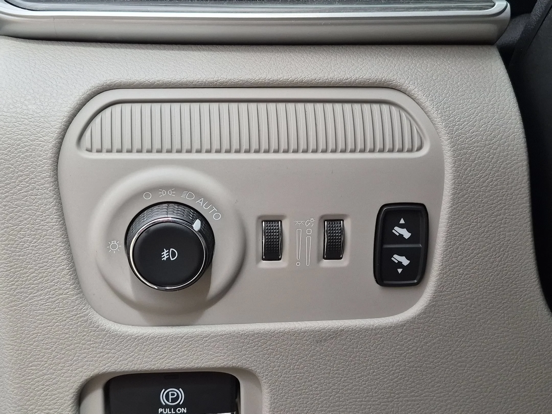 Used 2024 White Jeep Series II image 21