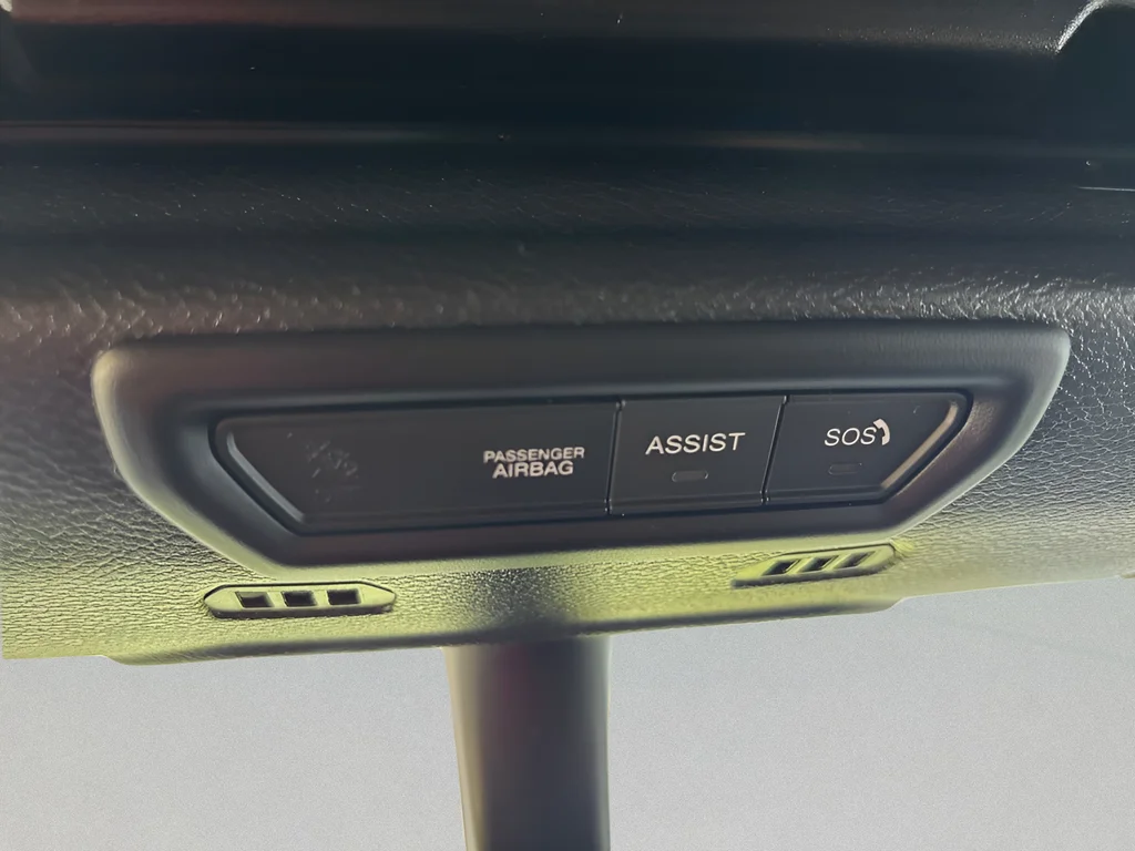 Used 2023 High Velocity Clearcoat Jeep Overland image 30