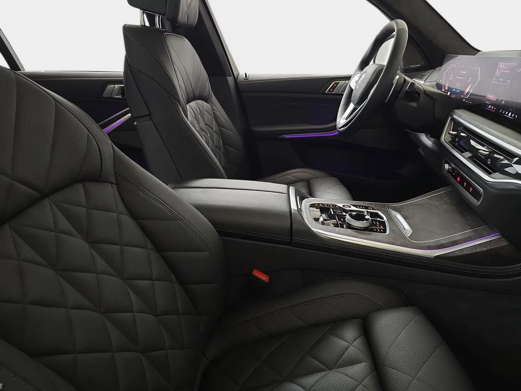 Used 2024 Skyscraper Gray Metallic BMW xDrive40i image 10