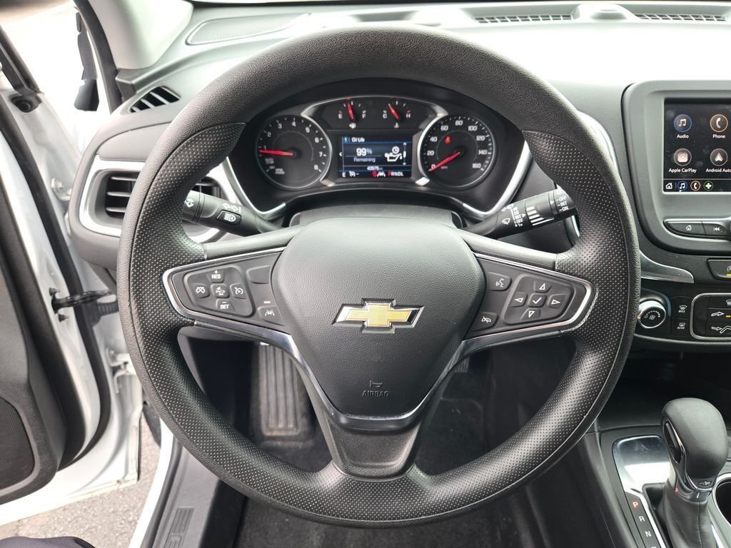 Used 2024 Summit White Chevrolet LT image 32