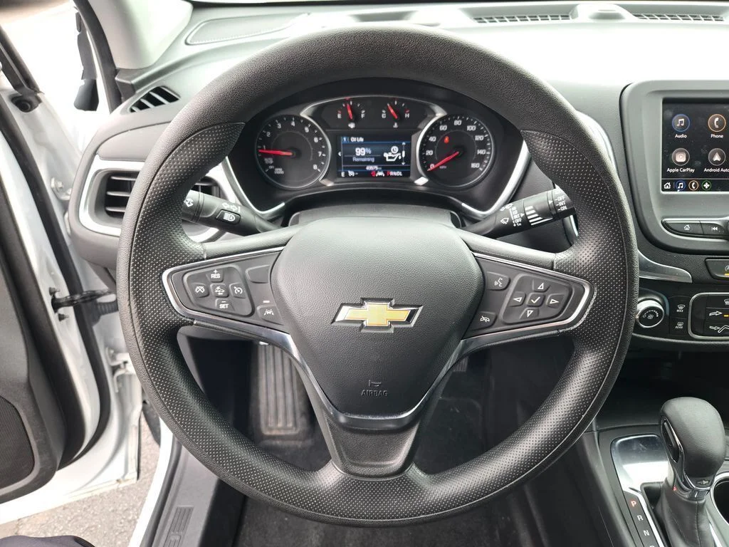 Used 2024 Summit White Chevrolet LT image 32