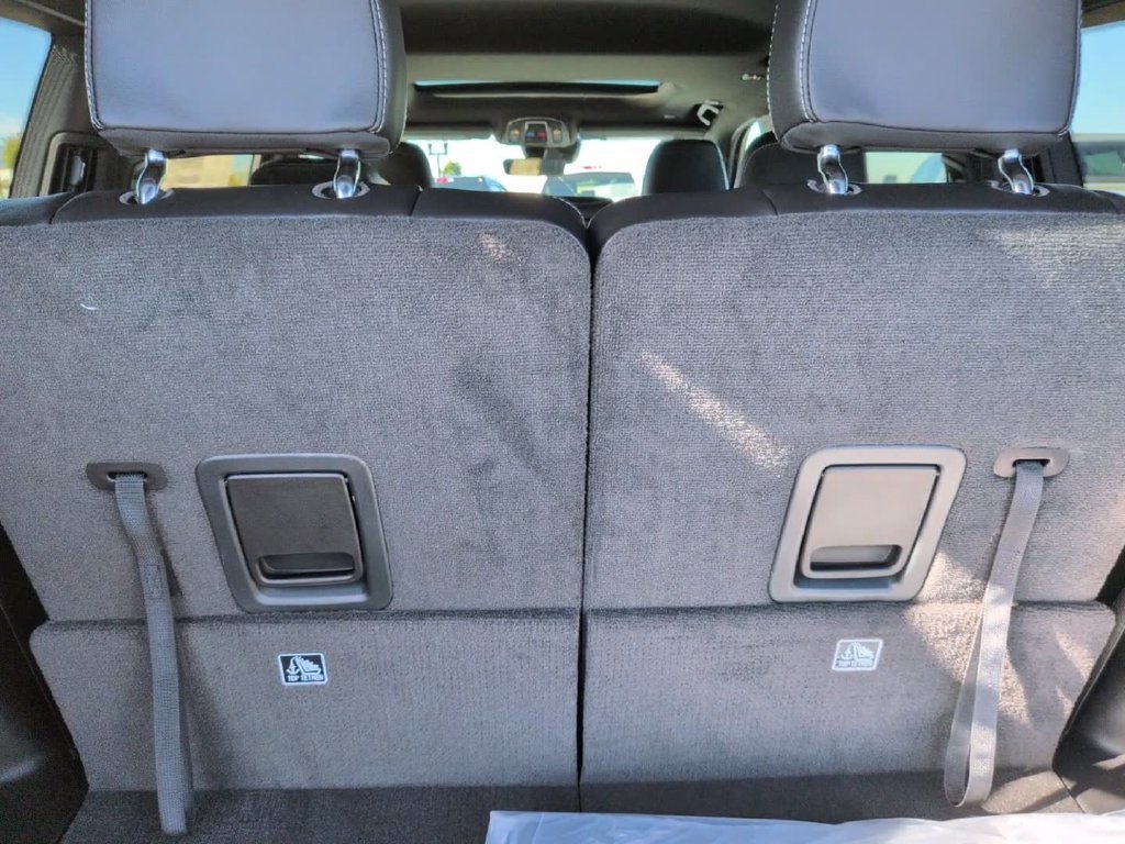 New 2027 White Jeep Laredo Altitude image 11
