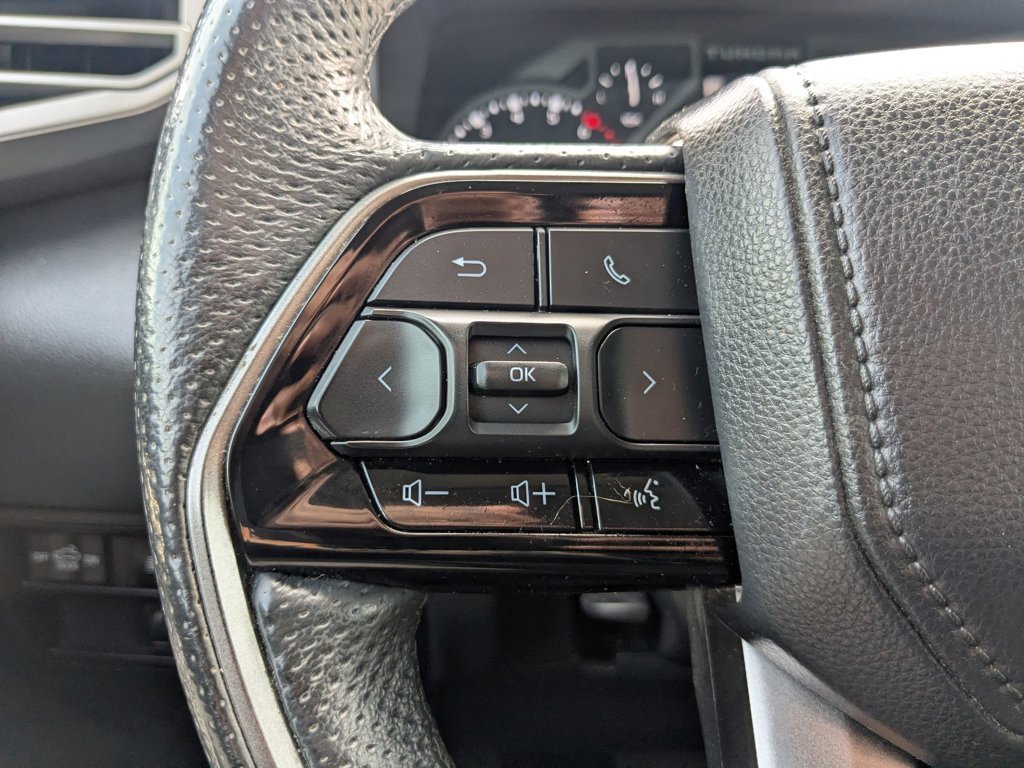 Used 2023  Toyota Limited image 21