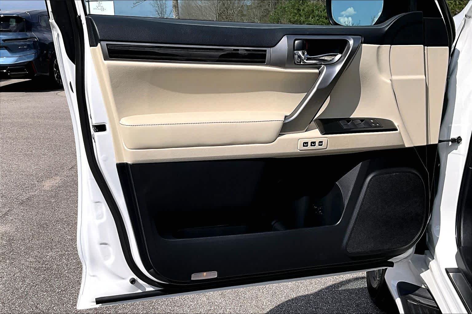 Used 2023 Eminent White Pearl Lexus Premium image 43