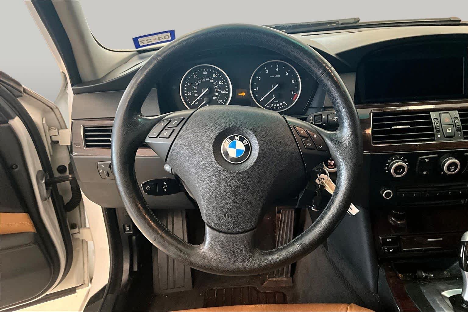 Used 2008 Alpine White BMW 528xi image 15