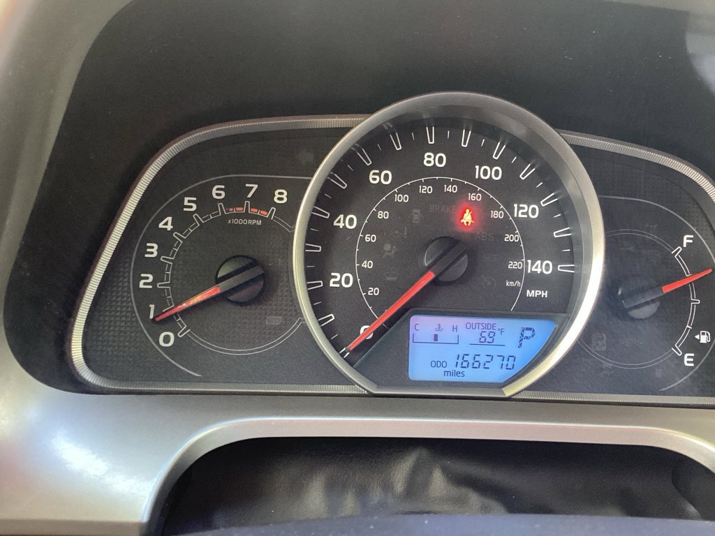 Used 2015 Gray Toyota LE image 11