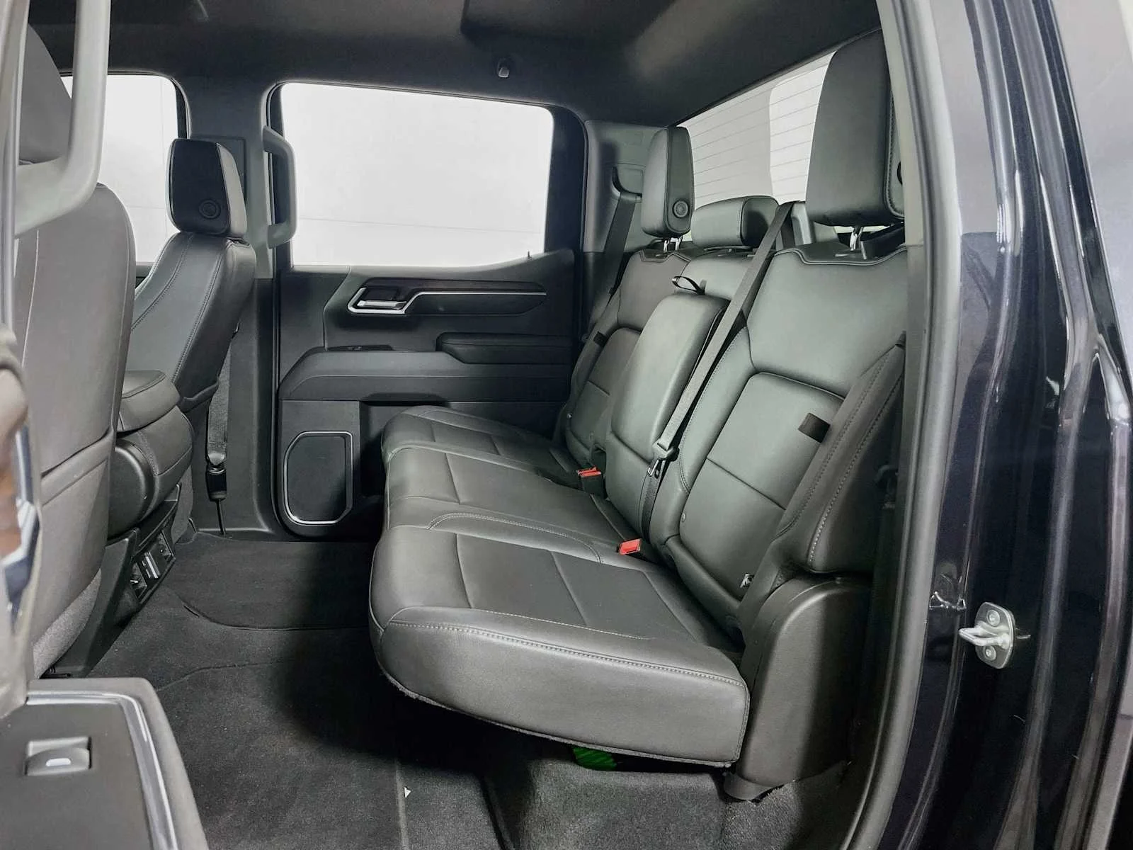 Used 2026 Titanium Rush Metallic GMC SLT image 22