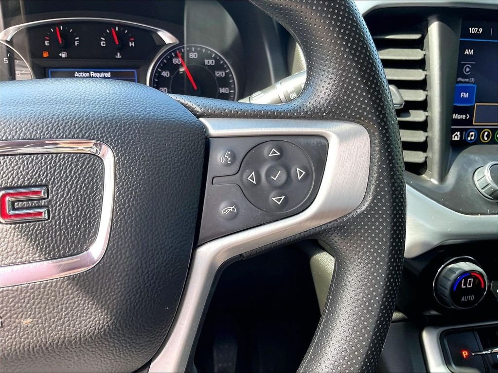 Used 2023 White GMC SLE image 25