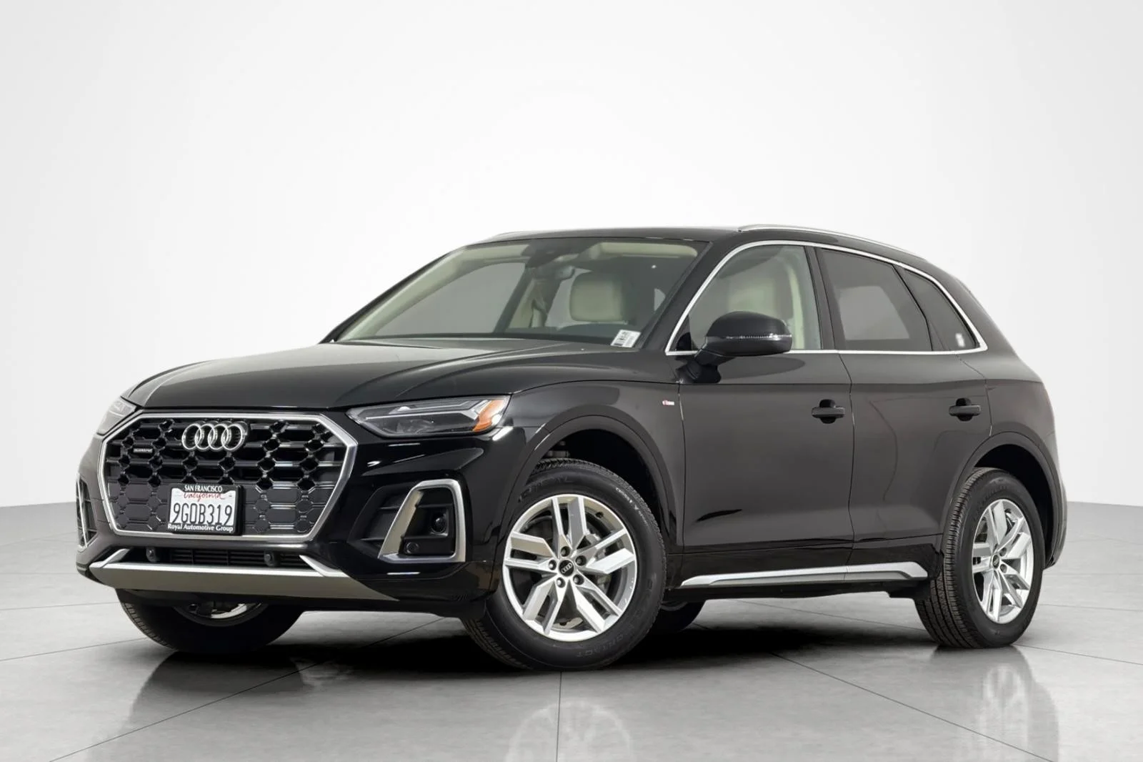 2023 Audi Q5 45 Premium's photo