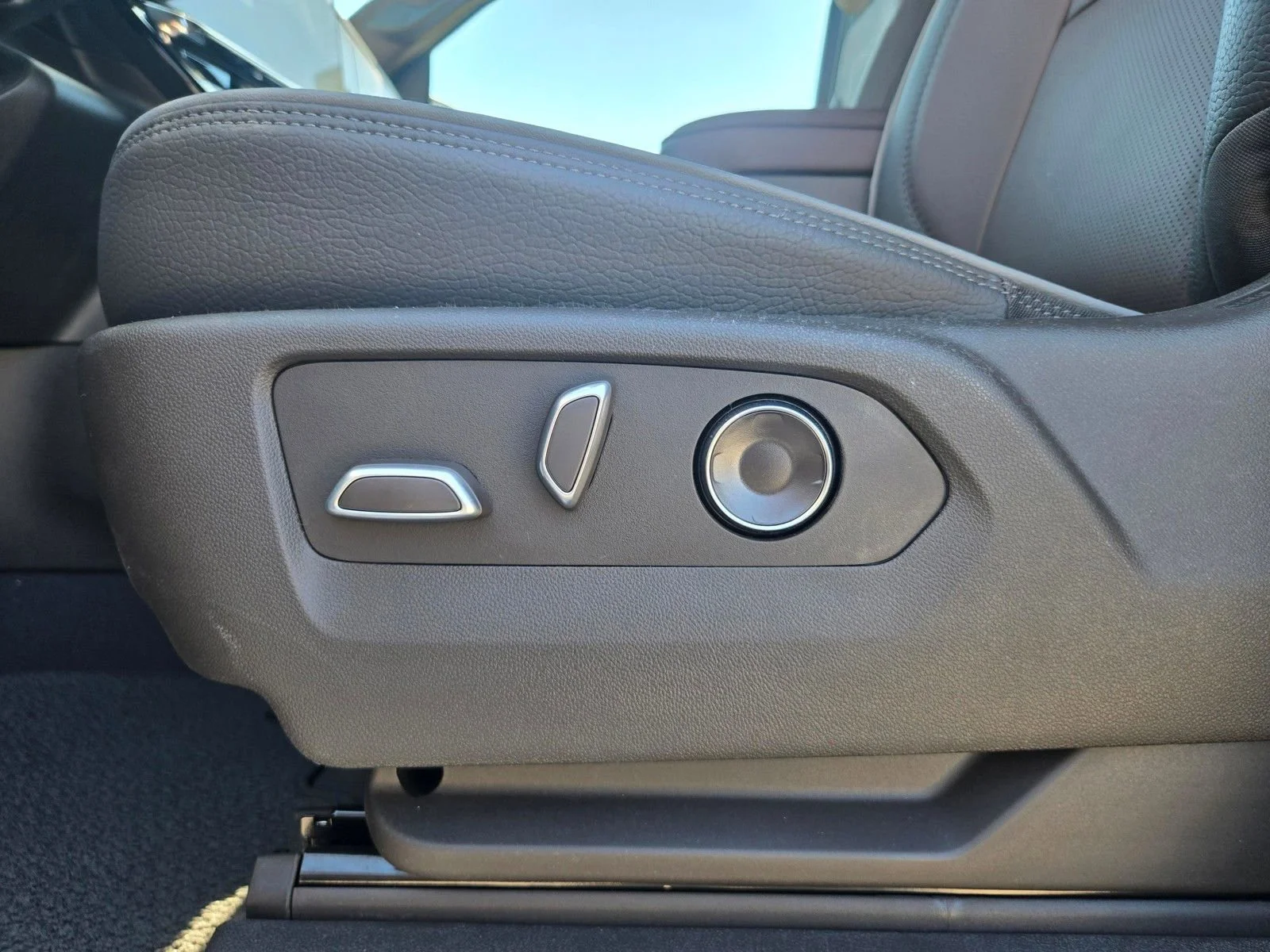 2026 GMC Sierra 1500 Denali - Photo 12