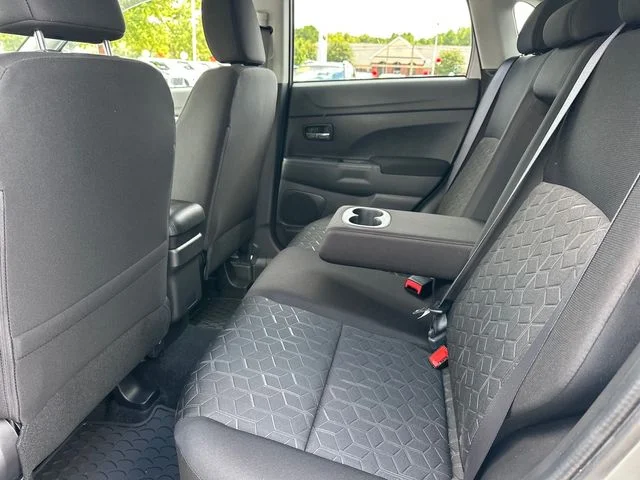 Used 2025 Silver Mitsubishi 2.0 ES image 15