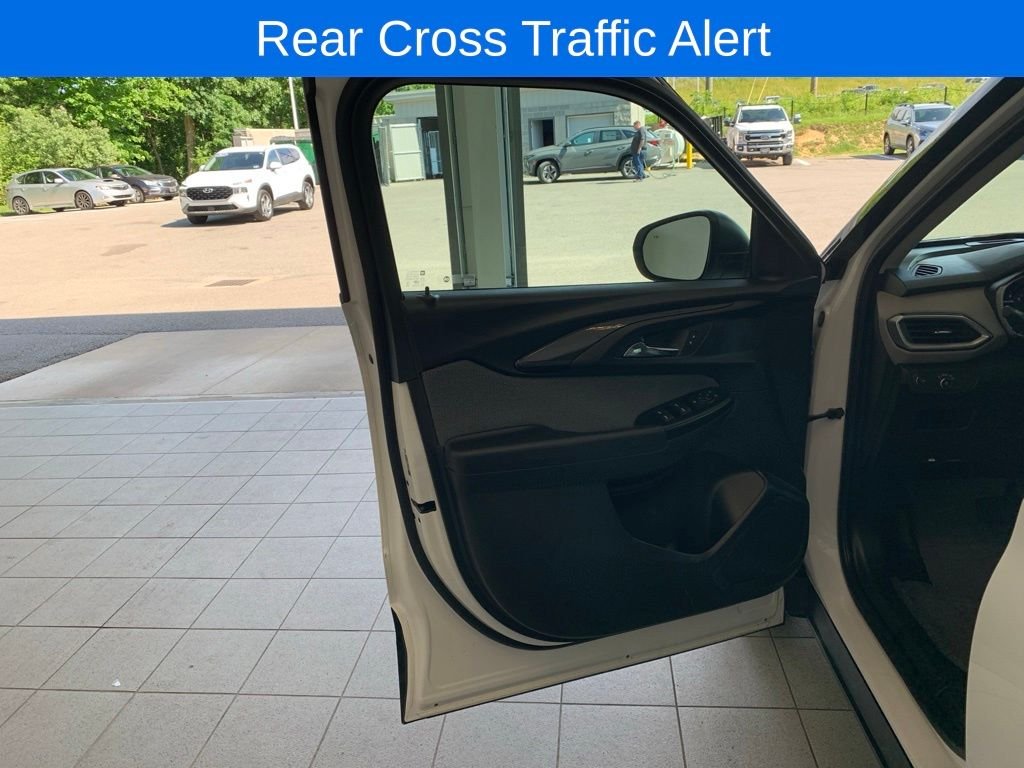 Used 2021 White Chevrolet LS image 10