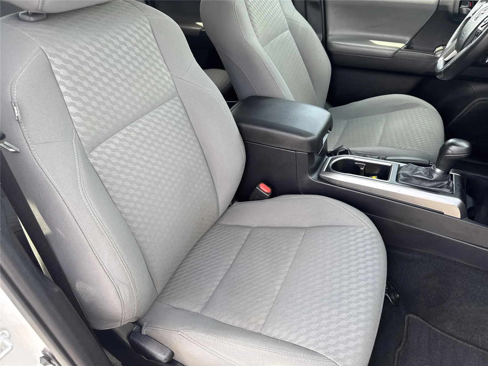 Used 2023 Ice Cap Toyota SR5 V6 image 33