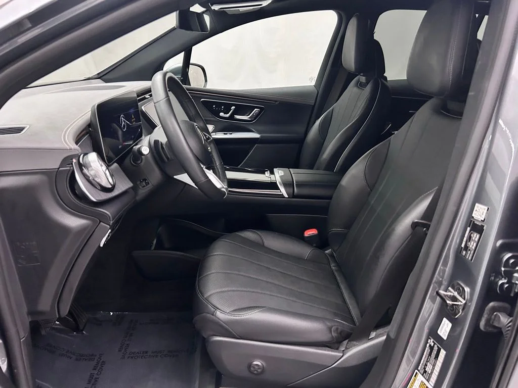 Used 2023 Gray Mercedes-Benz 500 SUV image 12