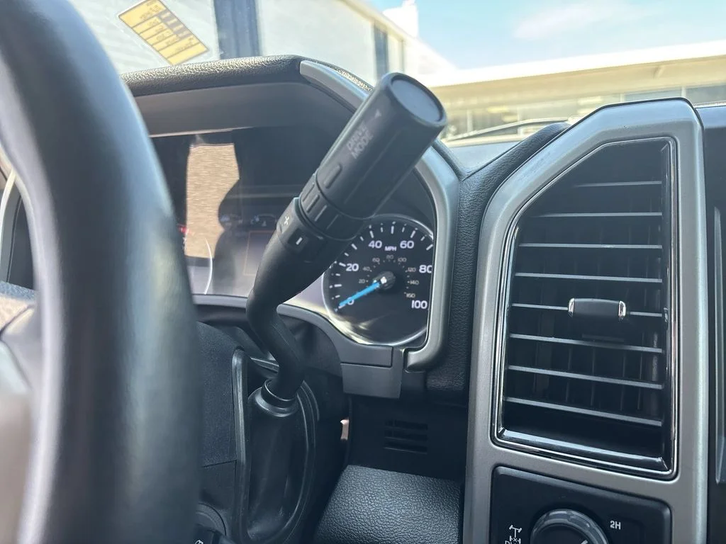 Used 2021 White Ford Lariat image 22