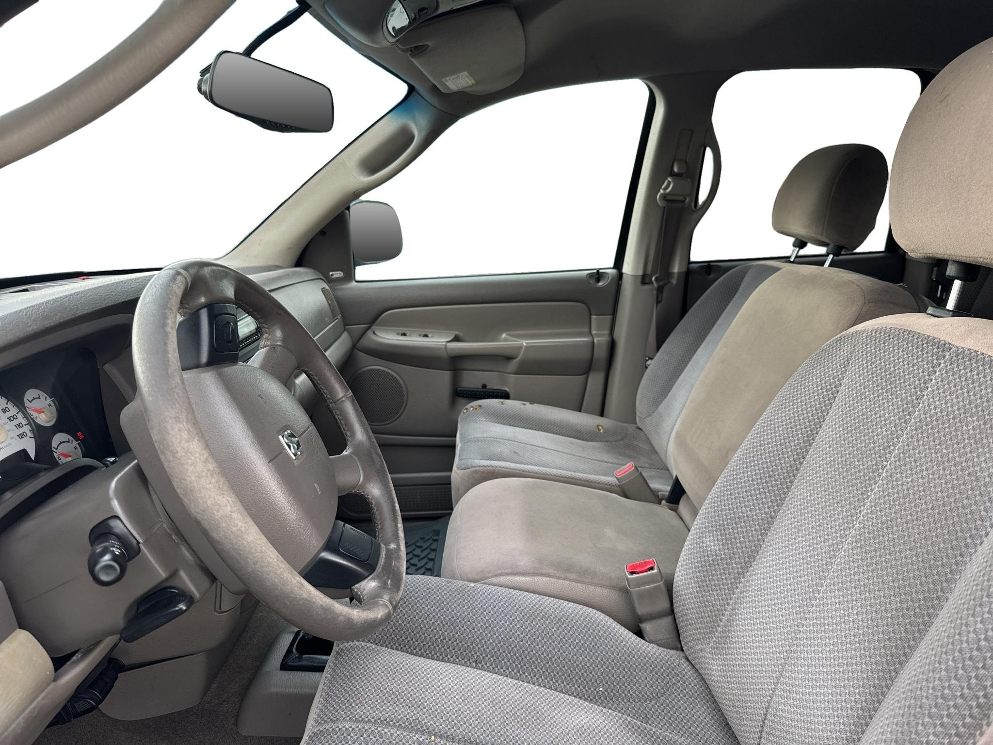 Used 2005 Gray Dodge SLT image 7