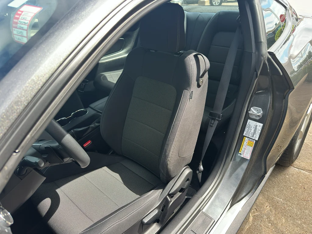 Used 2017 Magnetic Metallic Ford V6 image 25