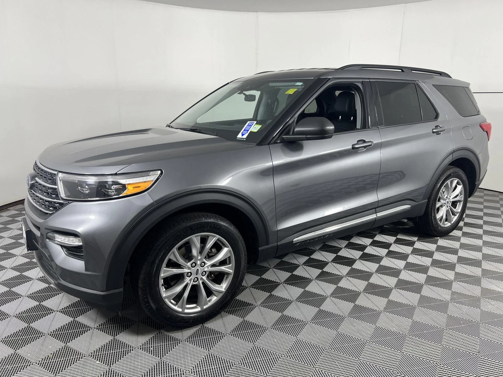 Used 2023 Carbonized Gray Ford XLT image 7