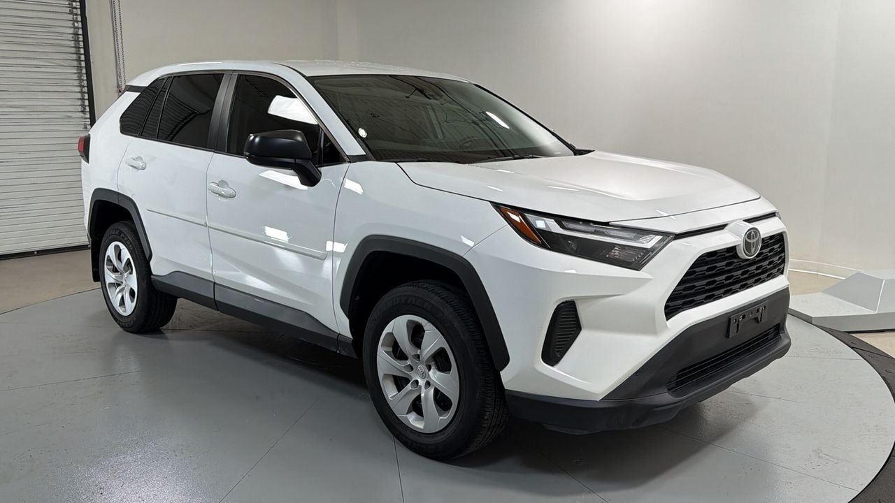 Used 2023 White Toyota LE image 3