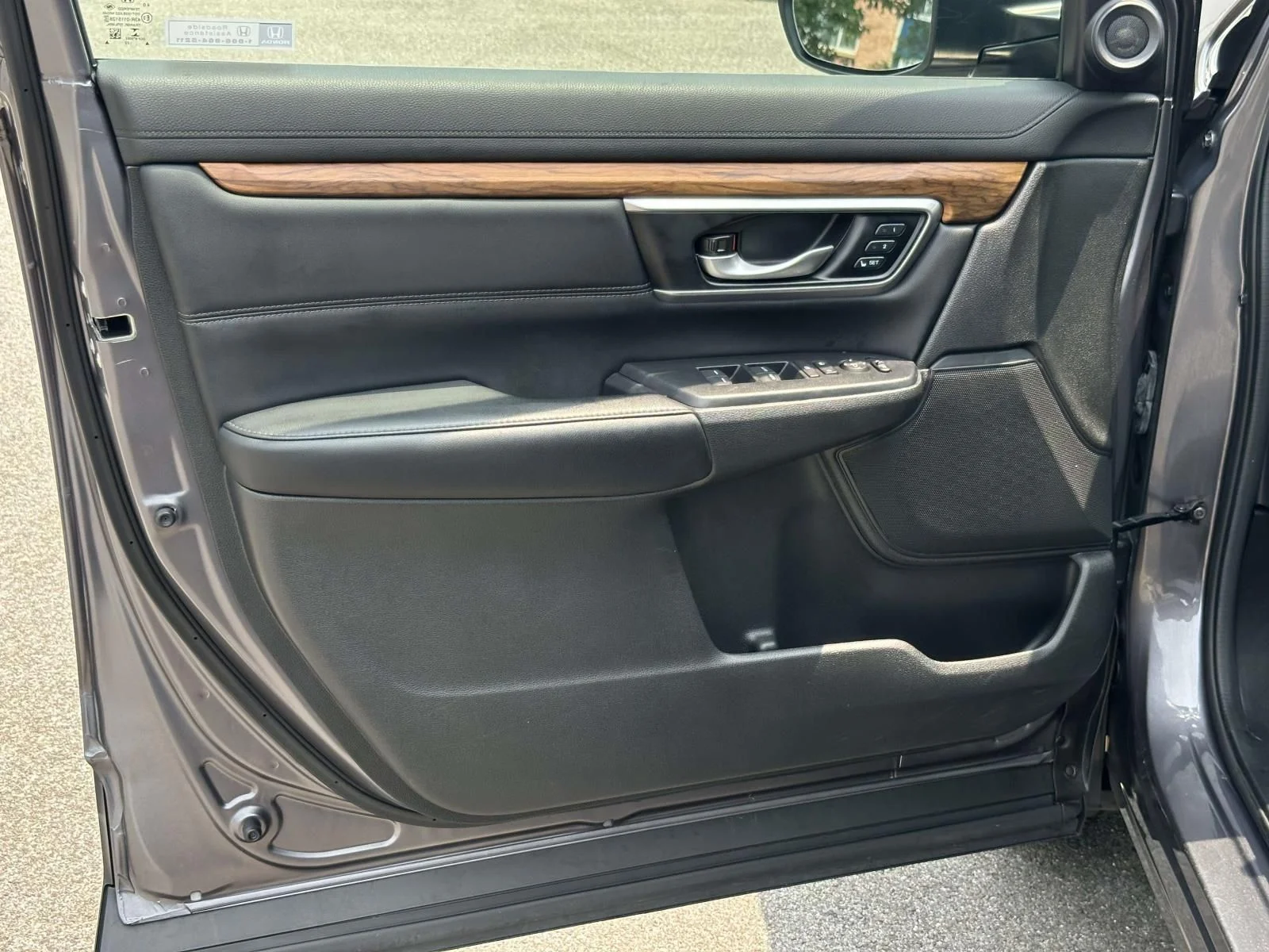 Used 2022 Gray Honda EX-L image 23