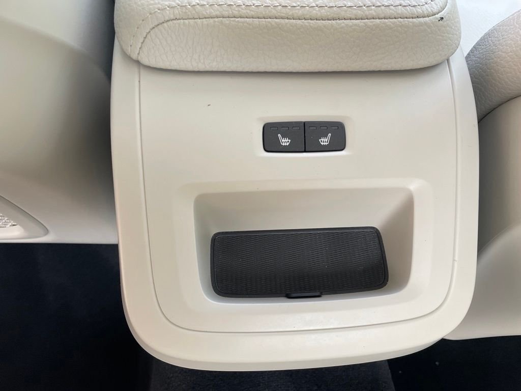 Used 2019 Blackstone Volvo T6 Momentum image 8