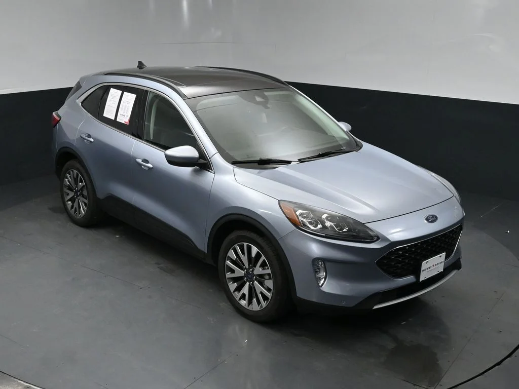 Used 2022 Blue Ford Titanium image 36