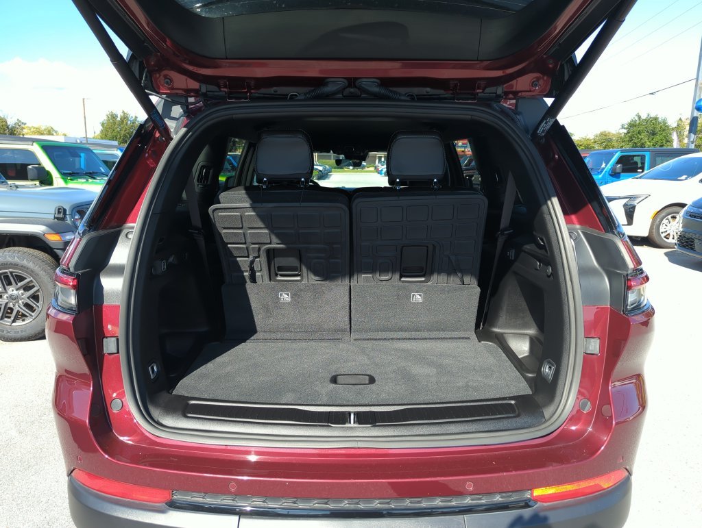 Used 2025 Red Jeep Limited image 29