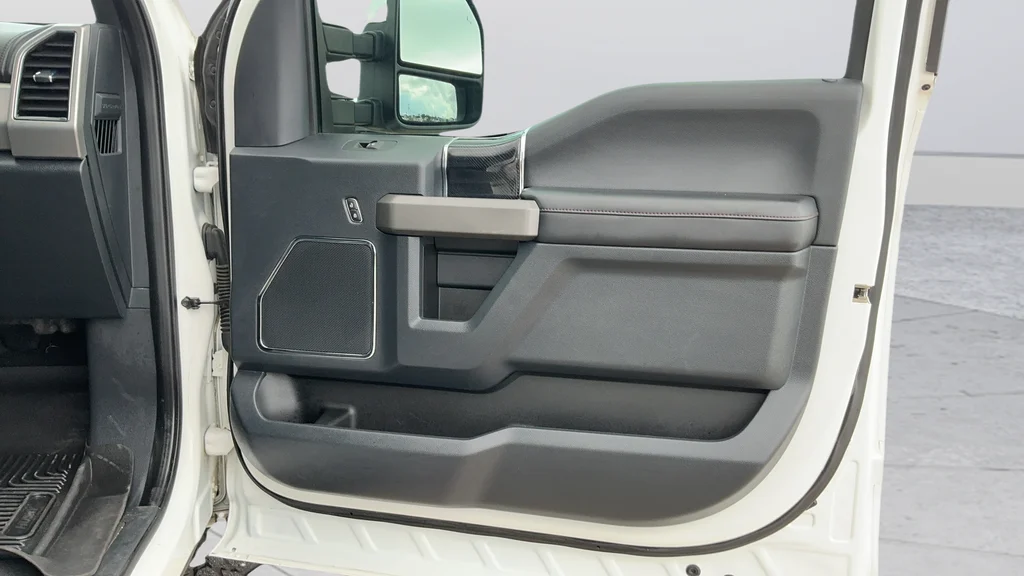 Used 2022 White Ford Platinum image 23