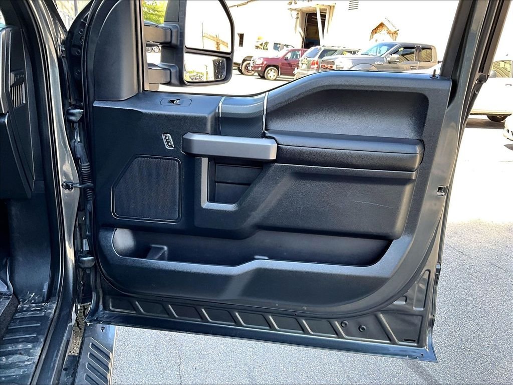 Used 2020 Magnetic Ford XLT image 12