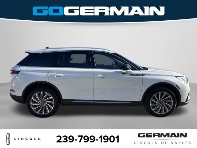 Used 2023 White Lincoln Reserve image 7