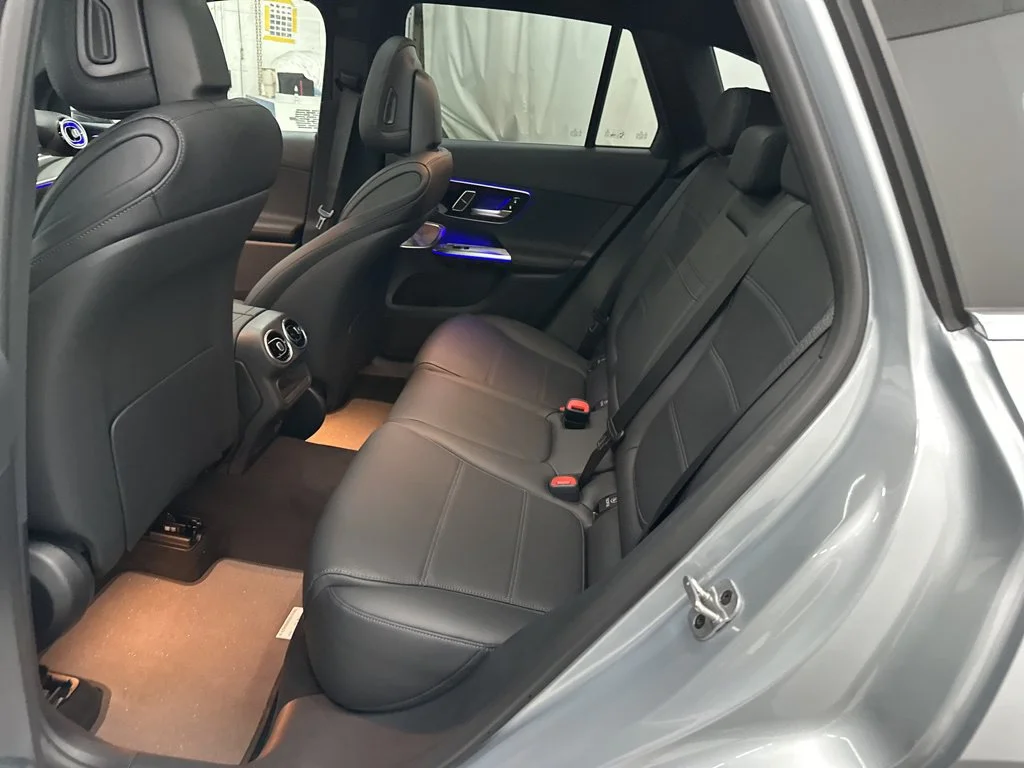 Used 2026 Silver Mercedes-Benz GLC 300 image 18