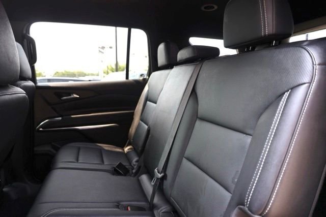 Used 2025 White Chevrolet LT image 3