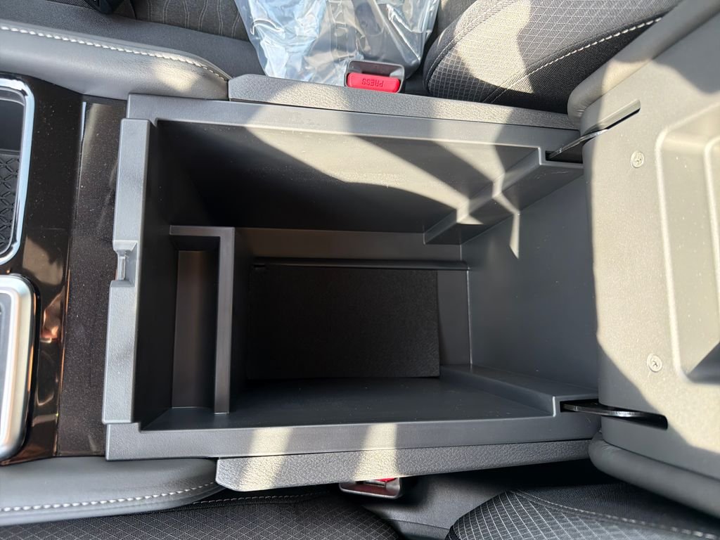 New 2026 Nissan Pathfinder SV 4D Sport Utility